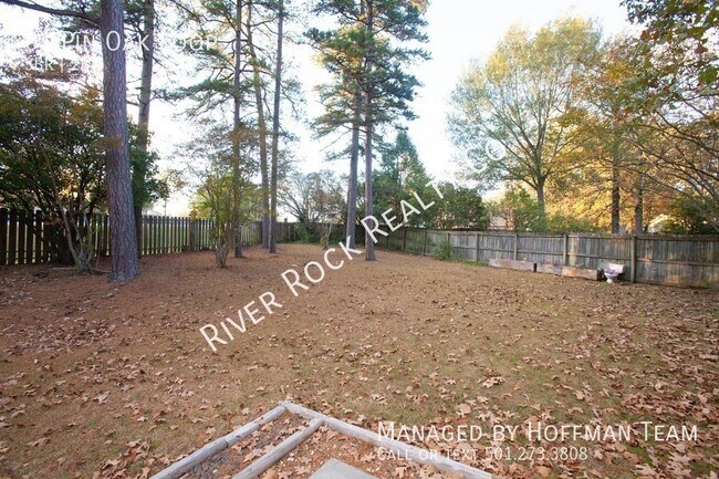Building Photo - 61 Pin Oak Lp