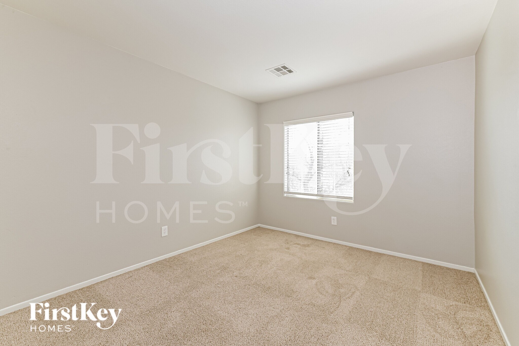 Building Photo - 4946 Copperlyn St