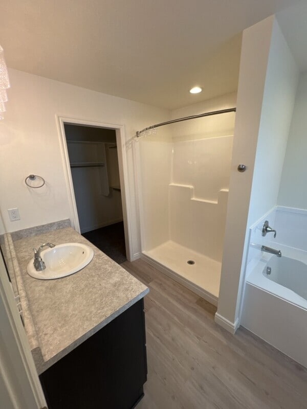 Building Photo - 250 1200 S