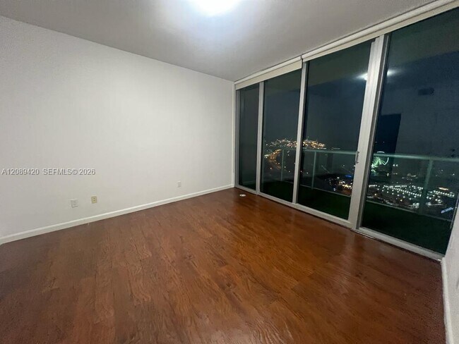 Building Photo - 888 Biscayne Blvd
