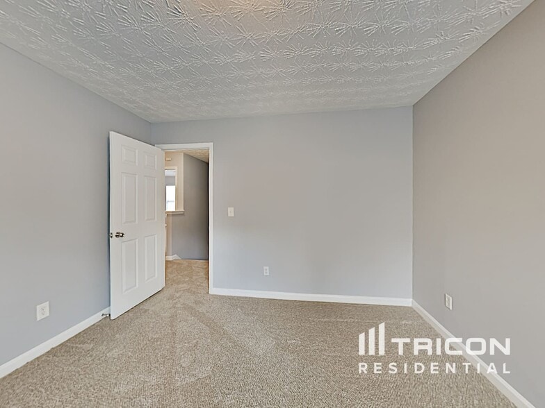 Building Photo - 3816 Shenfield Dr