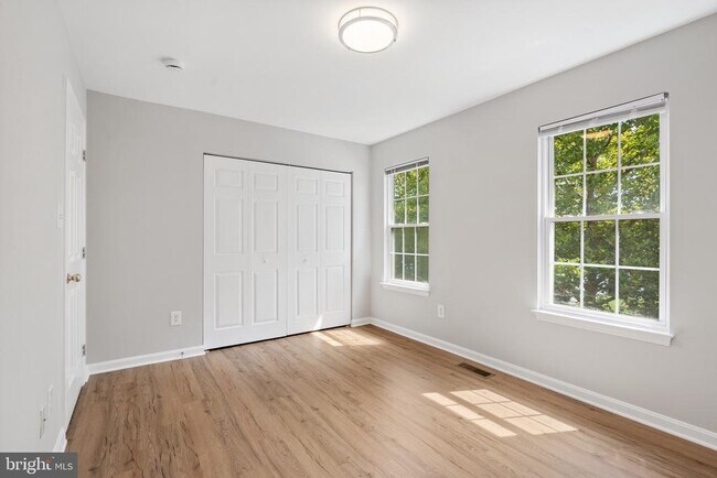 Building Photo - 26091 Lands End Dr