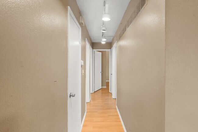 Building Photo - 1114 Ransome Ct