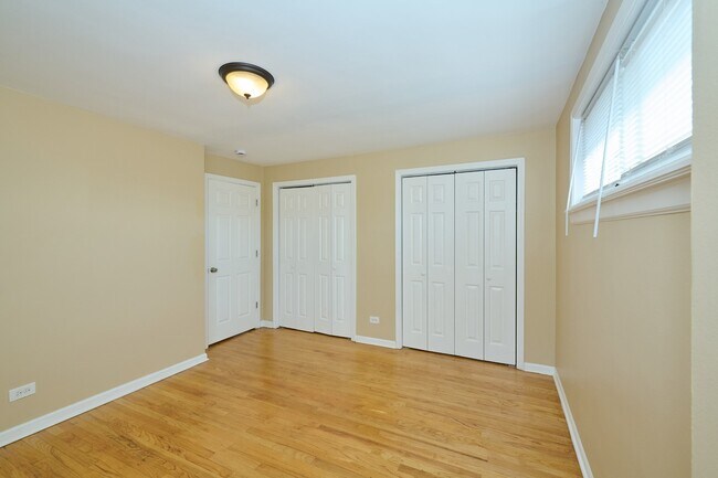 Building Photo - 2609 W Fitch Ave