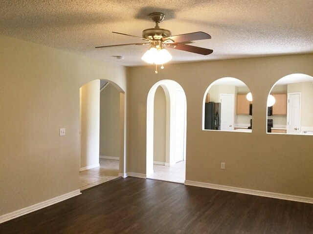 Building Photo - 1099 Welch Hill Cir