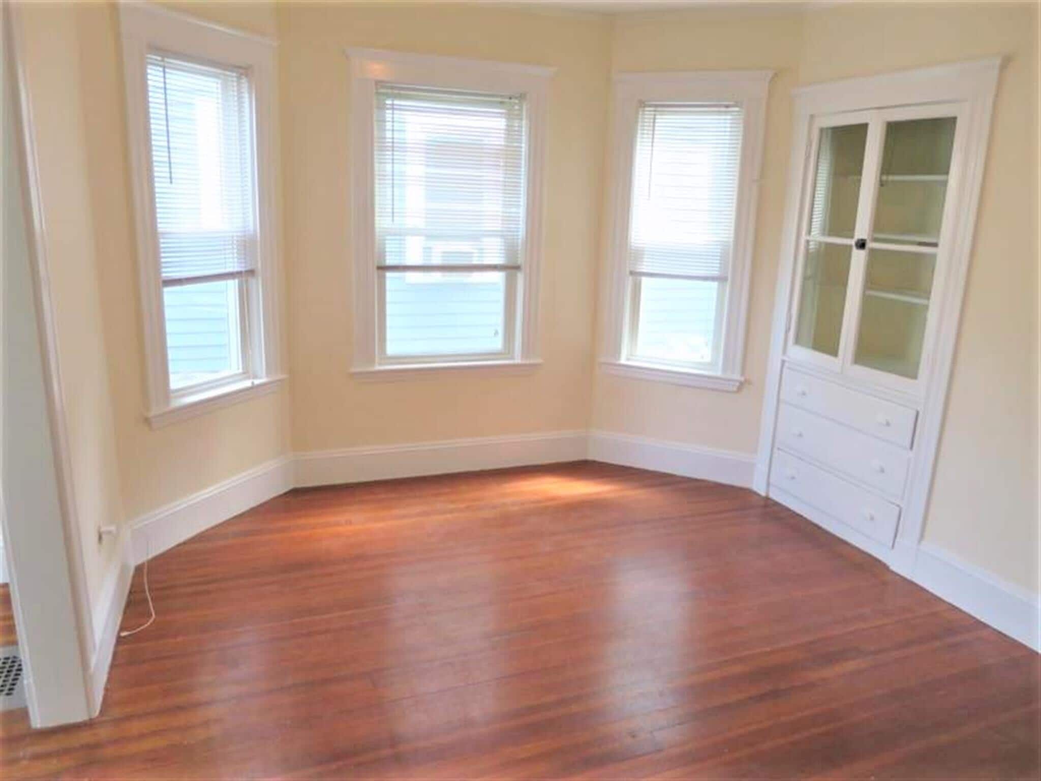 Building Photo - 36 Standish St