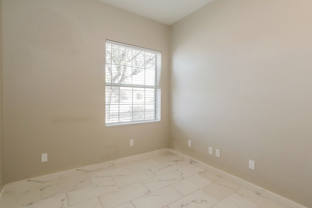 Building Photo - 10132 E Paseo San Bernardo