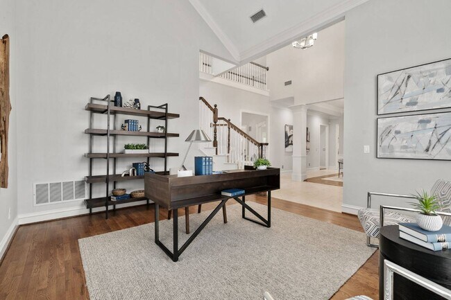 Building Photo - 433 Martel Ln