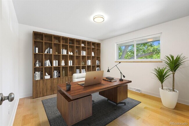 Building Photo - Charming 4-Bed Home