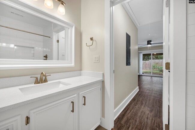 Building Photo - 118 Hutto Hill