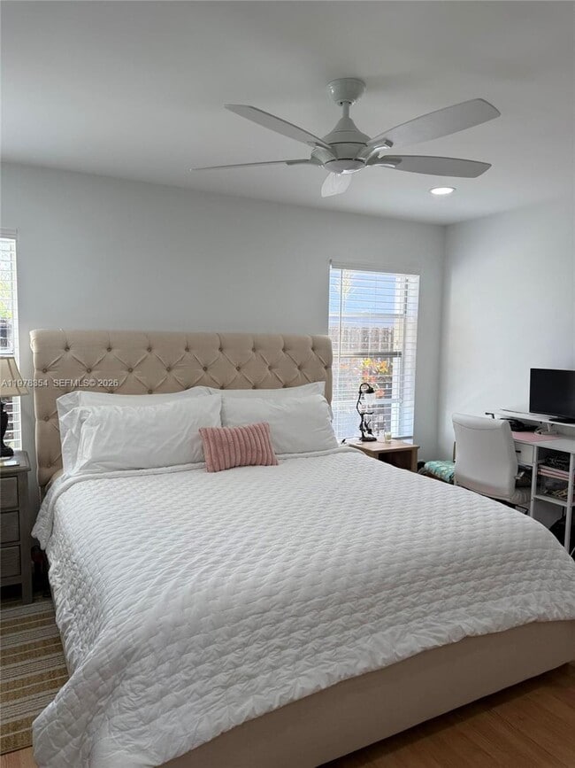 Building Photo - 2704 Pinewood Ct