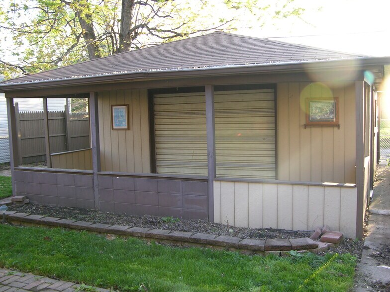 Building Photo - 15024 Grant St