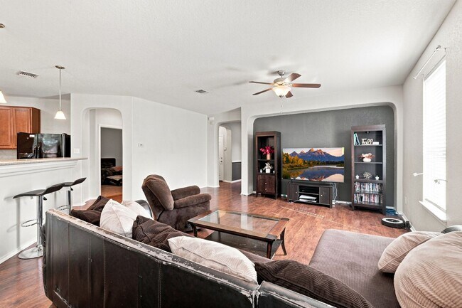 Building Photo - 4426 Semora Oak