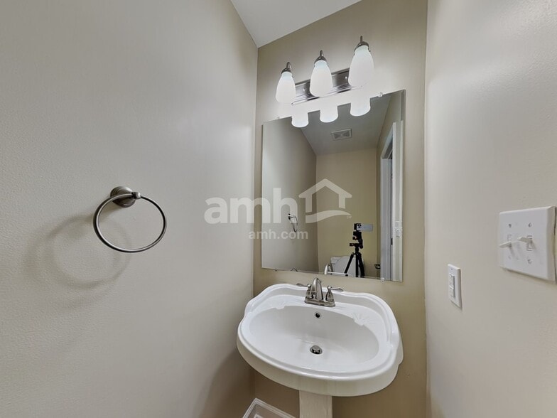 Building Photo - 6216 Winter Spring Dr