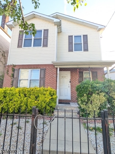 Primary Photo - 387 18th Ave