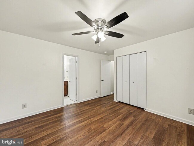 Building Photo - 33 Fern Oak Cir