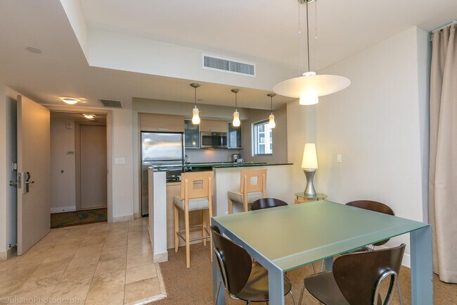 Building Photo - 18695 Collins Ave