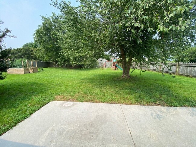 Building Photo - Charming 3-Bedroom Ranch !! "ASK ABOUT OUR...