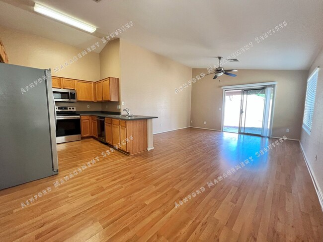 Building Photo - ***MOVE IN SPECIAL: ASHTON RANCH 3 BEDROOM...