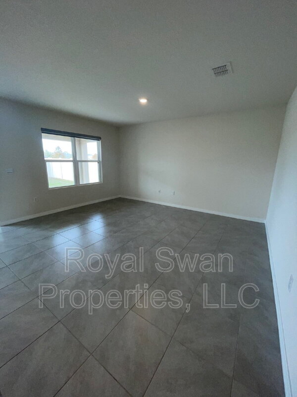 Building Photo - 5619 Siltstone St