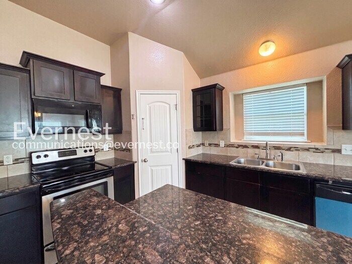 Building Photo - 501 W Vega Ln