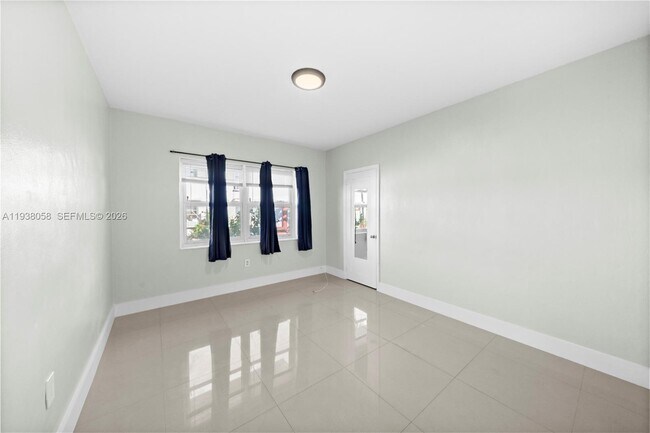 Building Photo - 1203 Marseille Dr