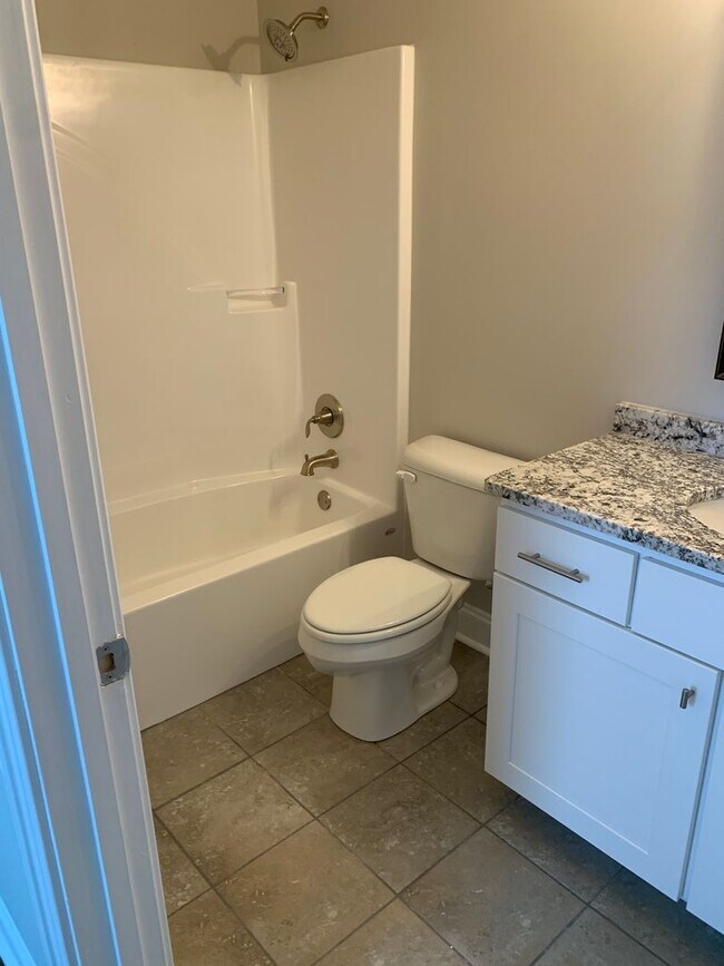 Building Photo - 1960 Armistead Ln