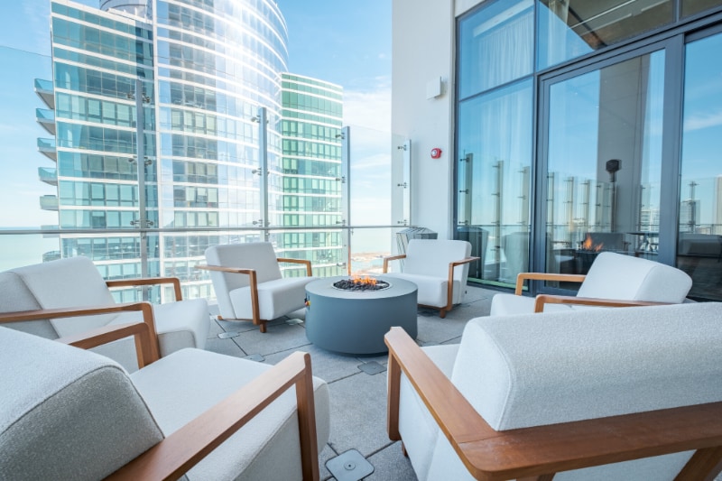 Building Photo - 123 E Roosevelt Rd