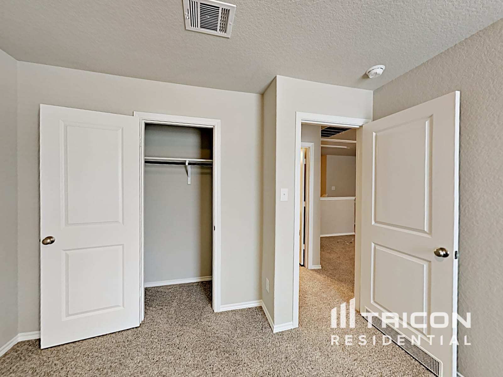 Building Photo - 2415 Marbach Woods