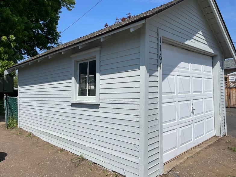 Building Photo - 1164 Cook Ave E