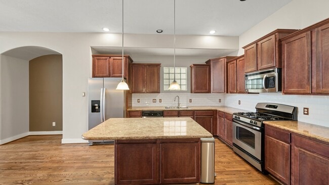 Building Photo - 5637 Oasis Palm Ln