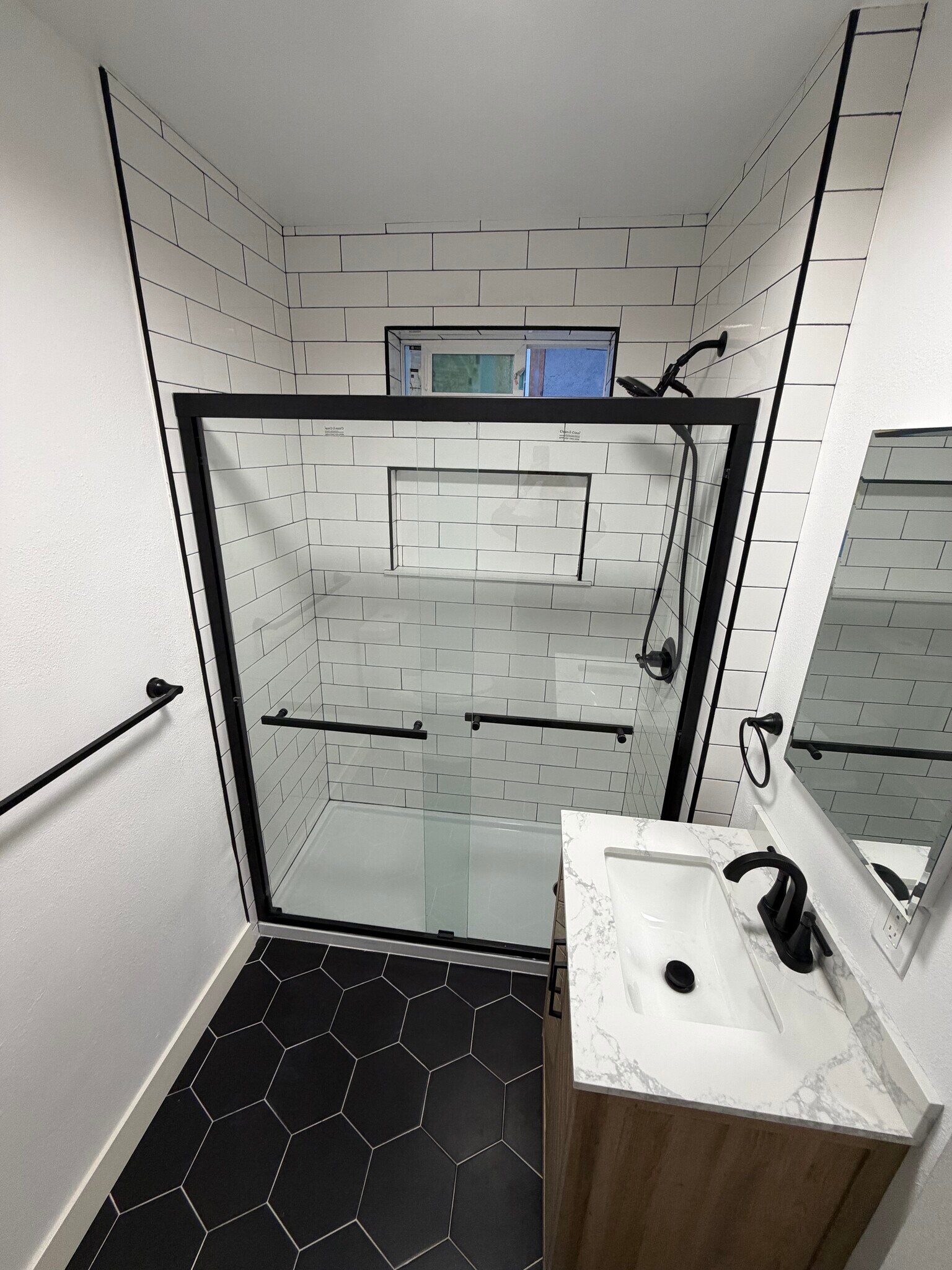 Building Photo - 2922 Glenhurst Ave