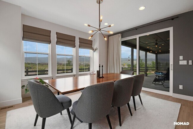 Building Photo - Spacious 5BR House in Littleton