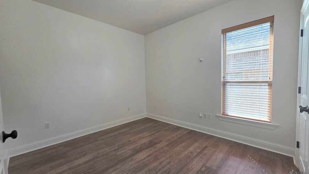 Building Photo - 10028 Savannah Jane Ln