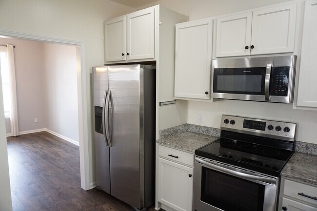 Building Photo - 9343 Cassadine Ct