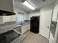 Building Photo - 16519 Cairngorm Dr