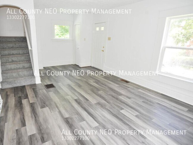 Building Photo - 1278 Girard St