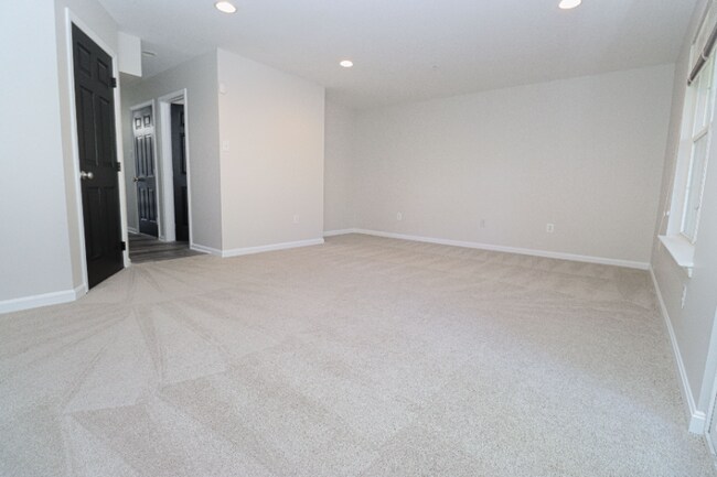 Building Photo - 8312 Jennel Ct