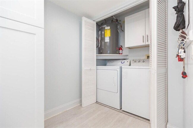 Building Photo - 5825 PUERTA DEL SOL Blvd