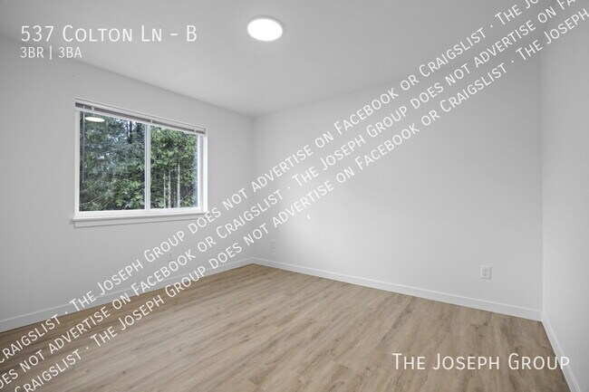 Building Photo - 537 Colton Ln