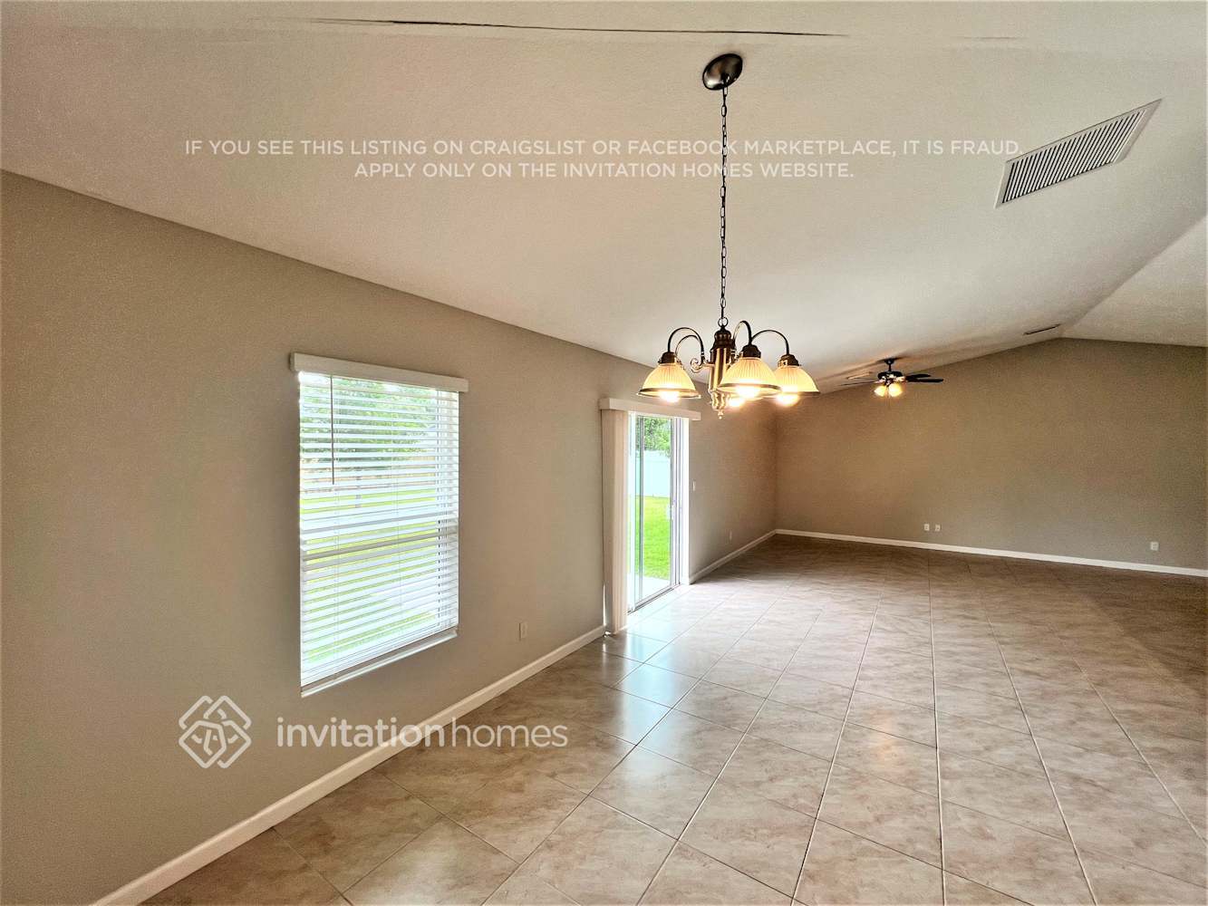 Building Photo - 832 SE Starflower Ave