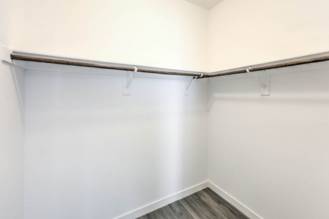 Building Photo - MUST SEE 3 bedroom Home!
