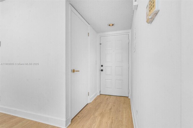 Building Photo - 8721 Wiles Rd