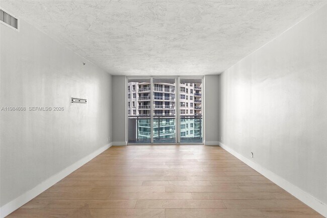 Building Photo - 3001 S Ocean Dr