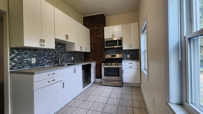 Primary Photo - Beautiful 4BR house for rent