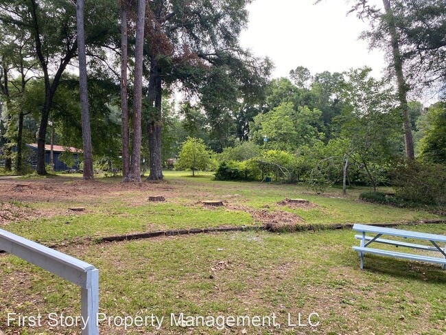 Building Photo - 4 br, 2 bath House - 548 Maclay Road