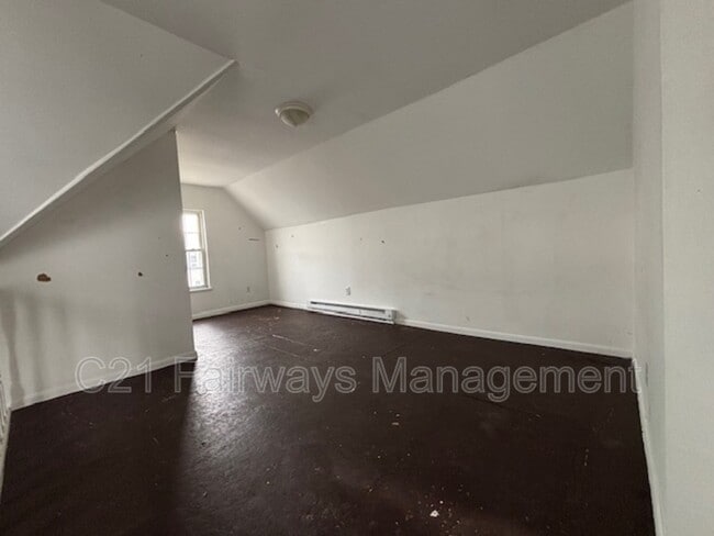 Building Photo - 634 Sixth Street