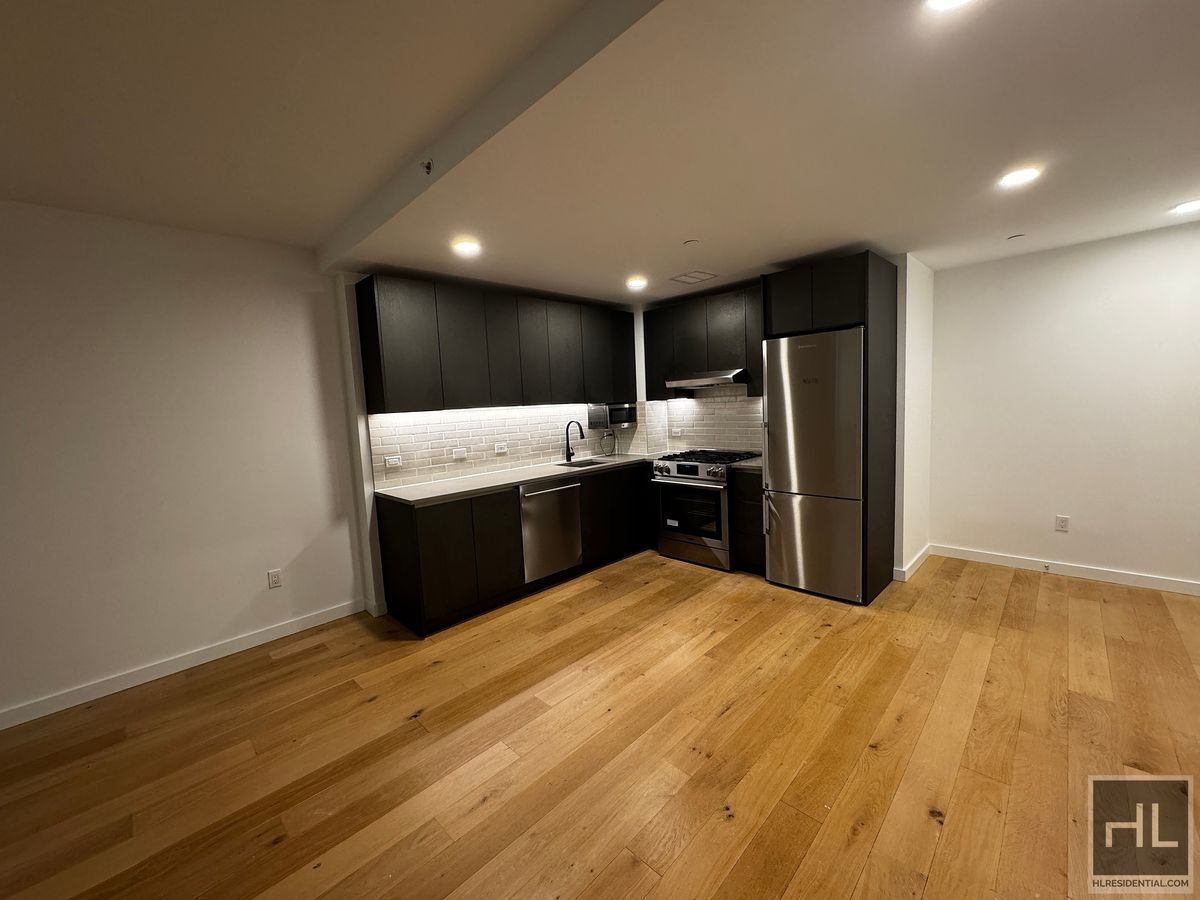 Building Photo - NORTHERN BOULEVARD