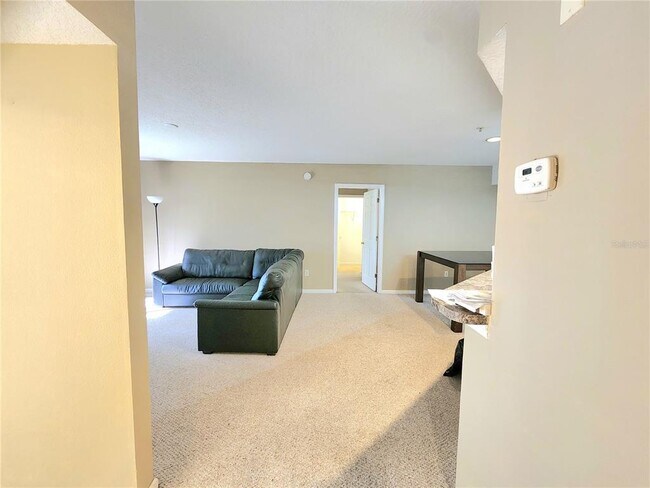 Building Photo - 712 Crest Pines Dr