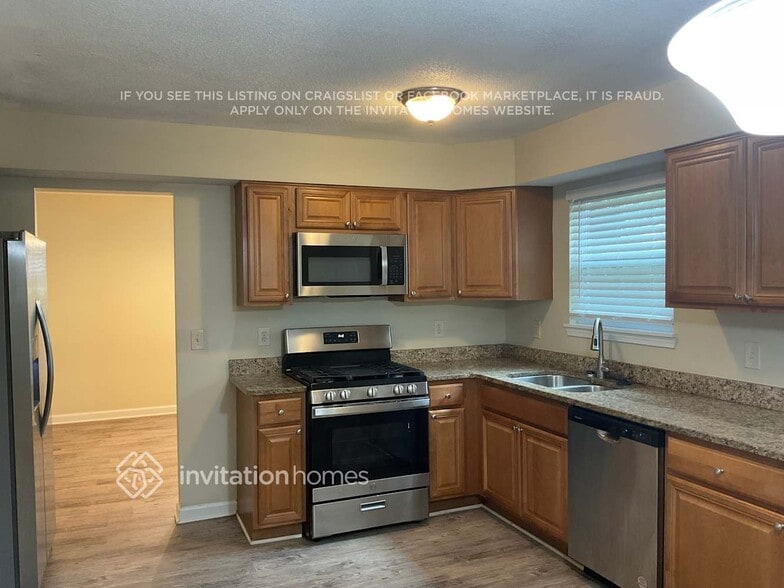 Building Photo - 1213 Realm Ln